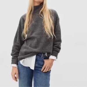 Everlane Cozy Stretch Pullover Sweater Wool and Yak hair in charcoal